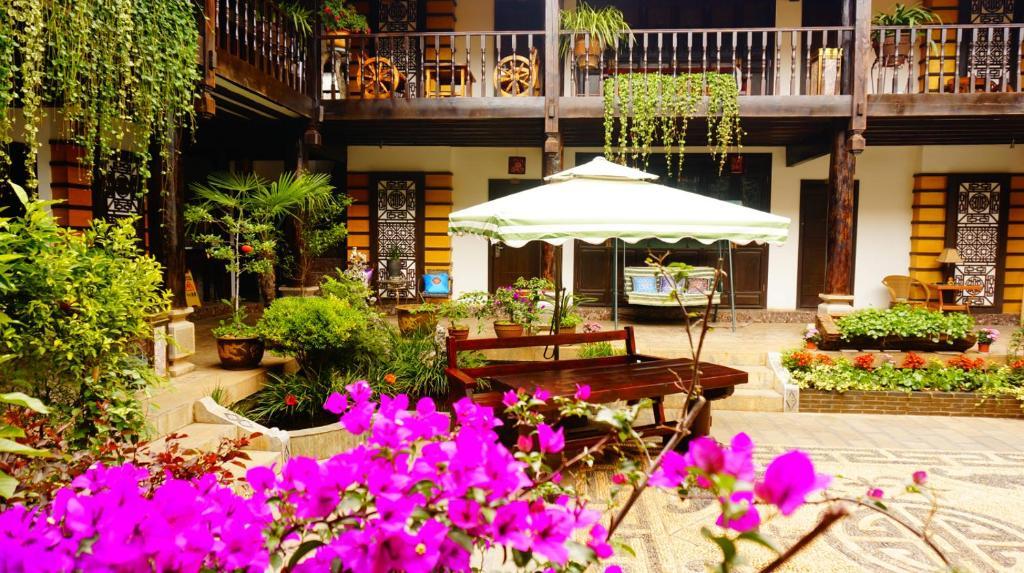 Lijiang Wangjia Courtyard Inn Exterior foto