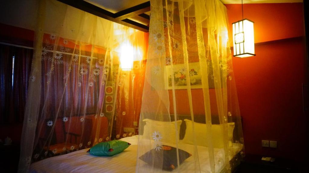Lijiang Wangjia Courtyard Inn Zimmer foto