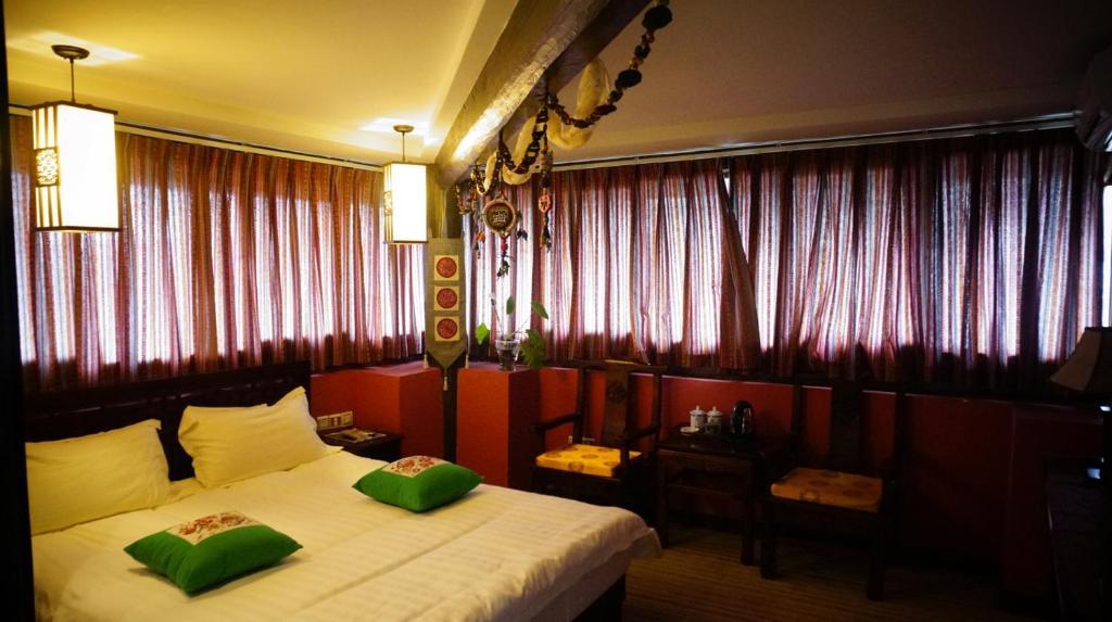Lijiang Wangjia Courtyard Inn Zimmer foto